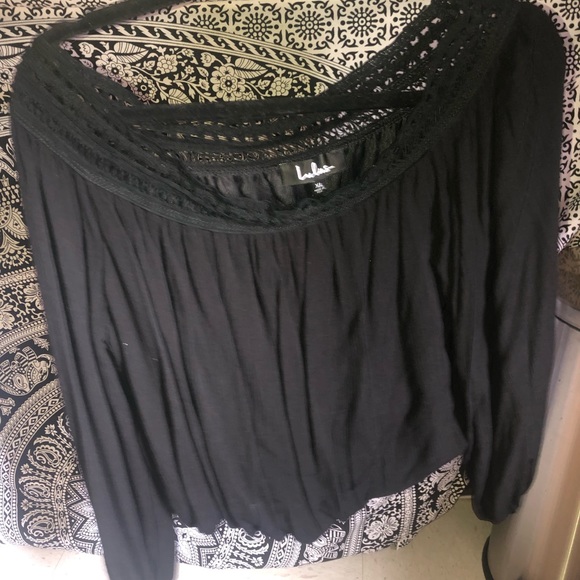 Lulus Tops - Off the shoulder blouse !!